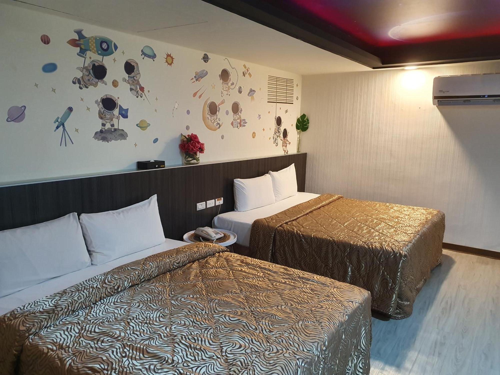 Joy Garden Hotel Kaohsiung Exterior photo
